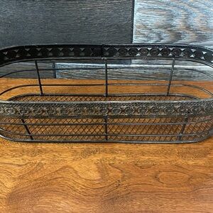 Black Metal Wire Bath Organizer